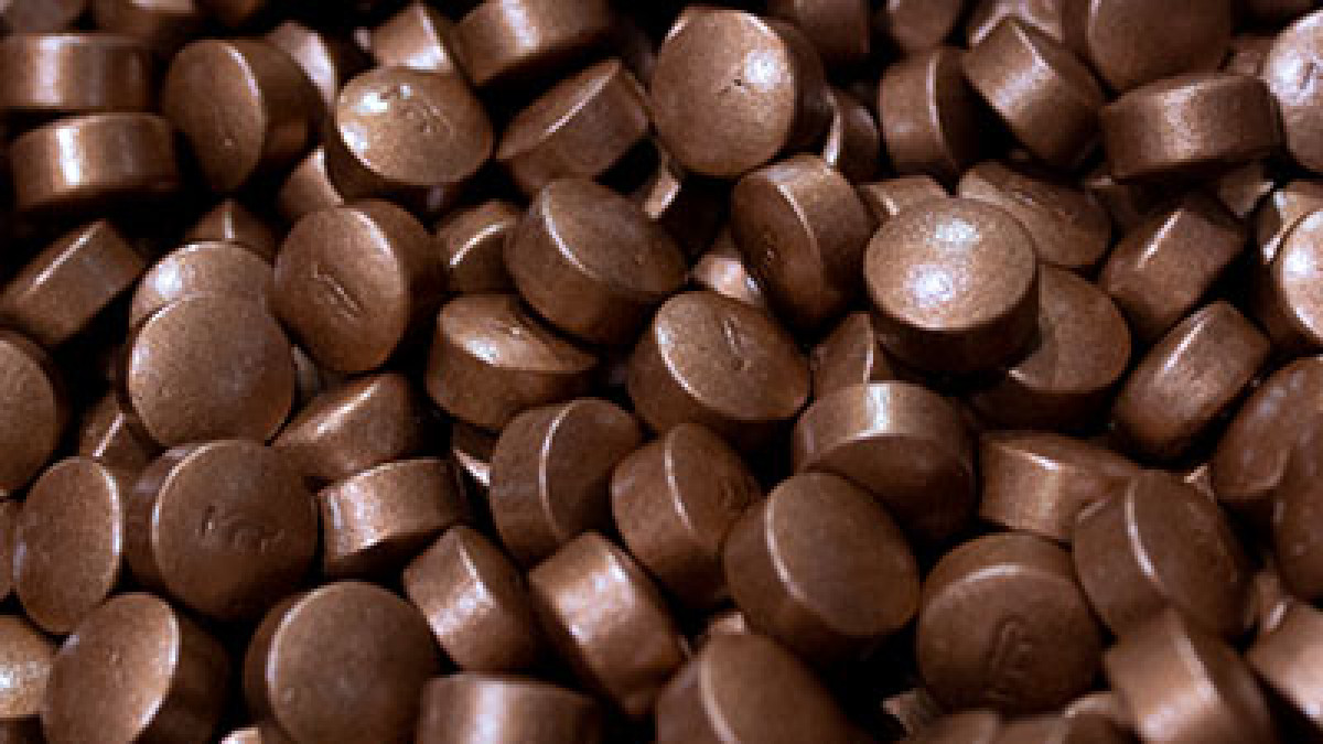 Pastilhas MFP — Magnetic FIR Power Nipponflex em macro